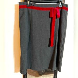 A-line grey skirt w/red velvet bow, by Ruth, size 10